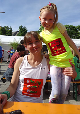 Wiltrud und junge Teilnehmerin am Lauf